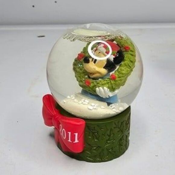 Lot of 2 JCPenney Snowglobes 2003 2011 Disney Mickey Mouse - Picture 6 of 6